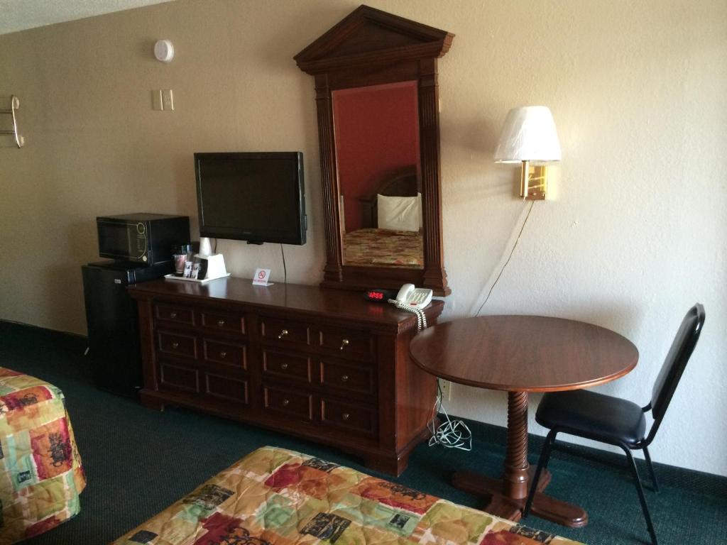 Bestway Inn Ruidoso Downs Habitación foto